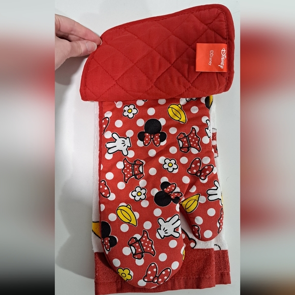 Disney Minnie Mouse 3-Piece Kitchen Set – Red & White (New with Tags) - Picture 3 of 5